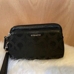 Small Coach wristlet